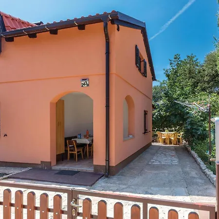 2 Bedroom Awesome In Pavicini